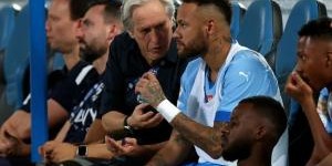 巴媒：内马尔威胁要从国家队退役，而巴西足协仍将聘请热苏斯